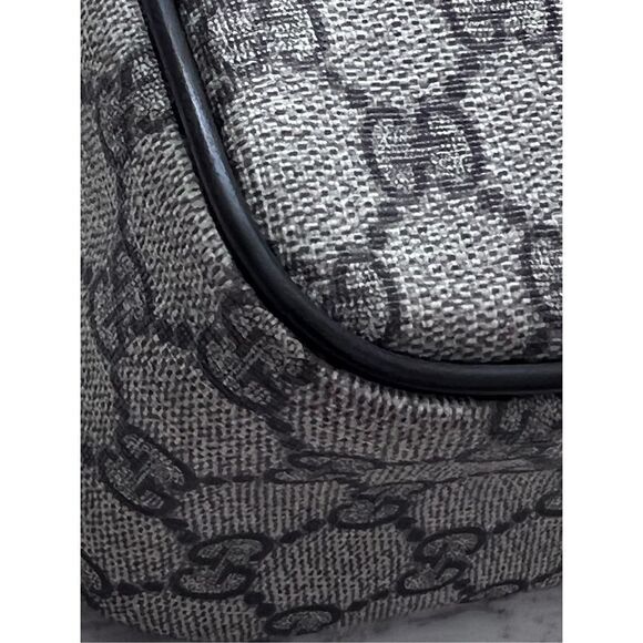 GUCCI GG Supreme Coated Canvas Shoulder Crossbody Unisex Messenger Bag - Picture 10 of 16